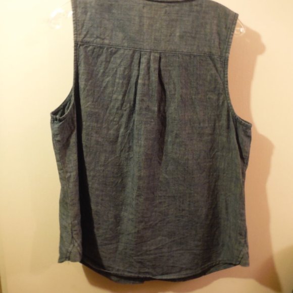 ✅3/40$ OLD NAVY sleeveless shirt - Picture 2 of 6